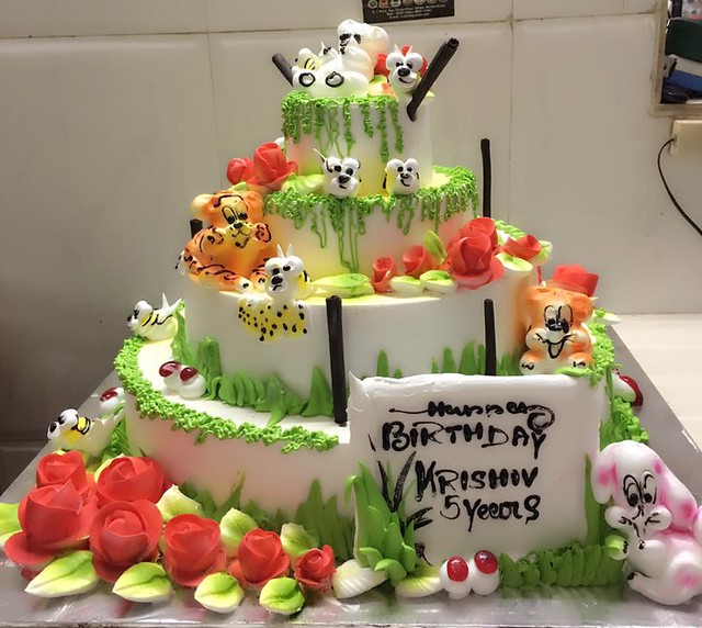 Cake by Manohar Bakery