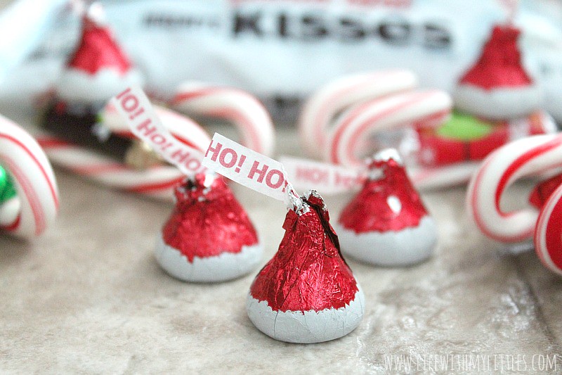 These easy candy Santa Hat Sleighs are perfect for neighbor gifts, teachers, or anyone! And they are so easy that little kids can help! What a simple DIY Christmas craft for kids!
