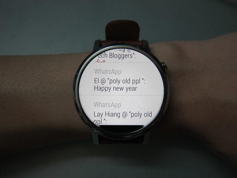 Moto 360 (2nd Gen) - Notifications Expanded