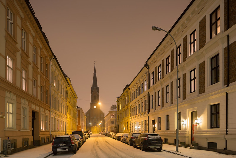 Oslo Street in the Snow, Uranienborg Church