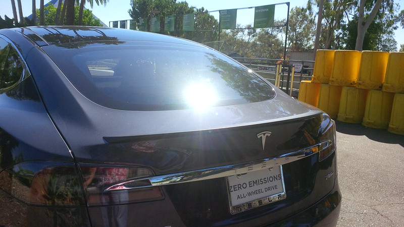 Even @TeslaMotors P85Ds stop off to do recycling!