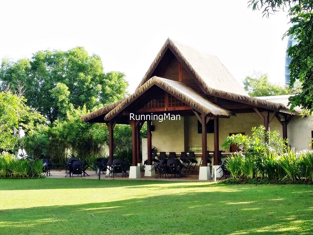 Radisson Blu Hotel 10 - The Pool Bar & Event Lawn