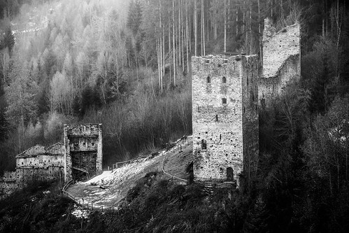 österreich kärnten ruine burg burgruine friesach rotturm