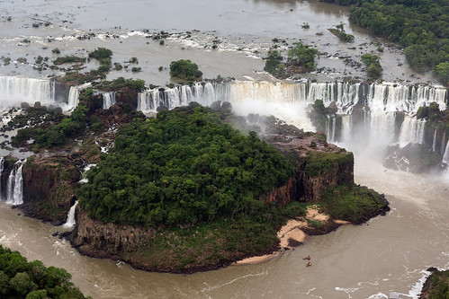 saint island do martin falls waterfalls sao ilha unescoworldheritage iguazu foz iguacu brazilargentinaborder paranaplateau