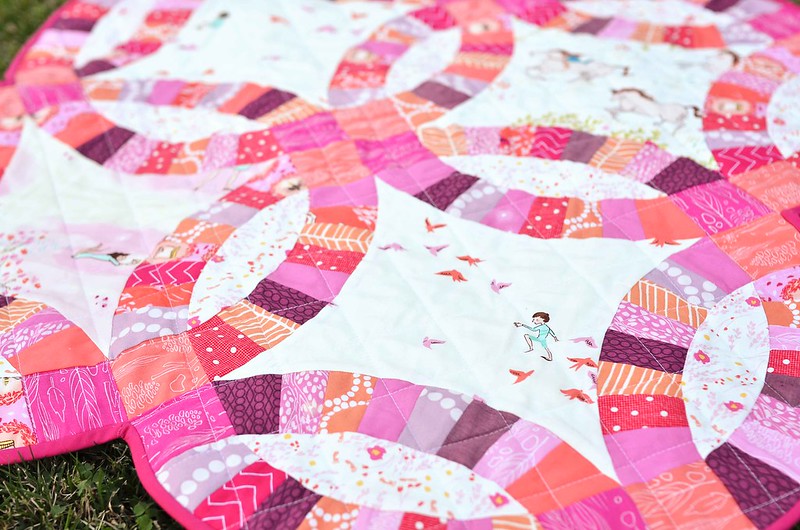 wee wander double wedding ring baby quilt