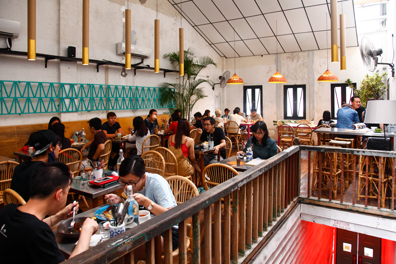 Merchant's Lane Cafe Jalan Petaling Full House