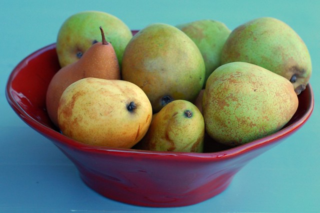 Bowl of pears by Eve Fox, Garden of Eating blog, copyright 2011