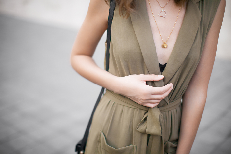 love-tag-necklace-jane-konig-outfit-fashion-blog