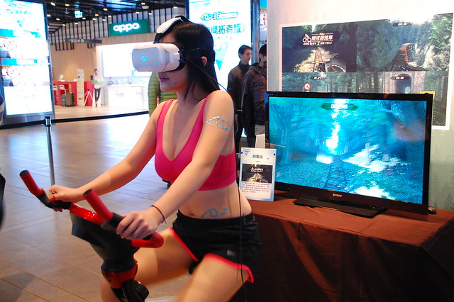 VR 虛擬實境來了！ 3Glasses「D2 開拓者版」上市 + 體驗分享 @3C 達人廖阿輝