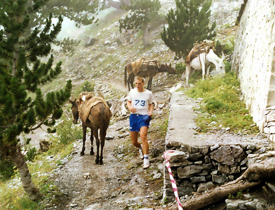 Στον Ορειβατικό Μαραθώνιο Ολύμπου το 1991 ... | Photo (c): Mike Styllas