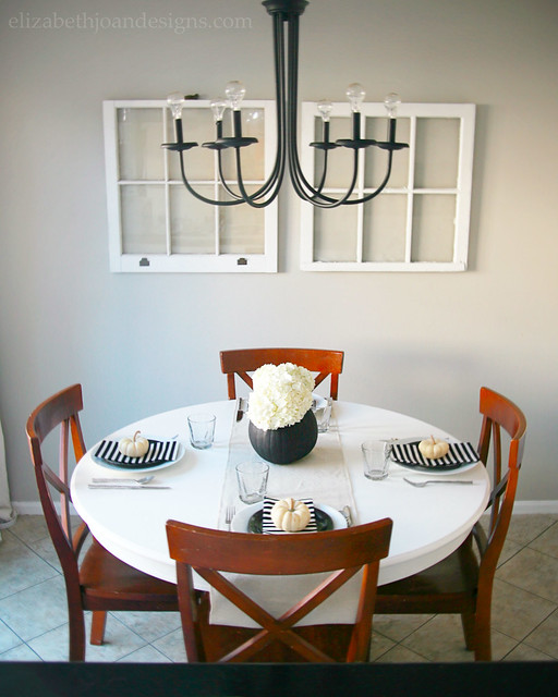 Dining Room Table Setting