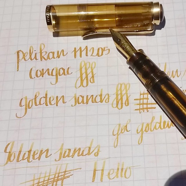 Need some sparkle on this grey saturday, so how about starting a new hashtag #shimmeringsaturday And my current fave combo is the Pelikan M200 Congac with Diamine golden sands. Show me some shimmer #Fpgeeks :)