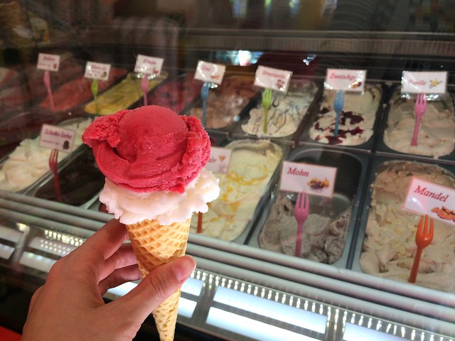 Eis Voh ice cream cone and flavors _Berlin gluten-free