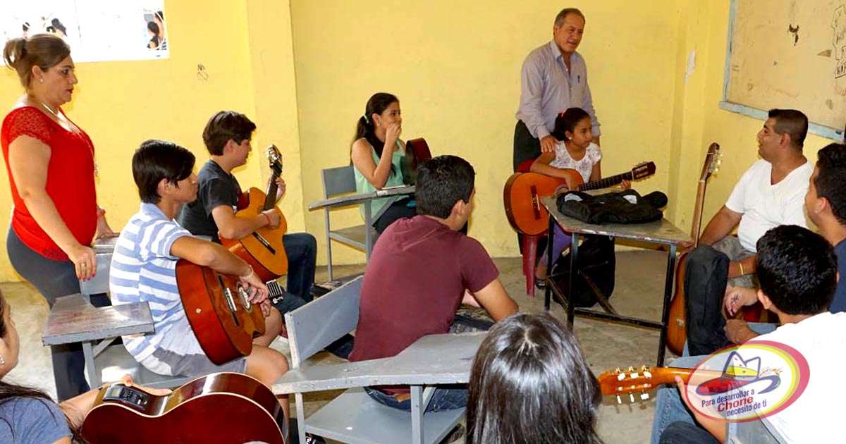 Alcalde compartiÃ³ con alumnos de los talleres culturales y deportivo 