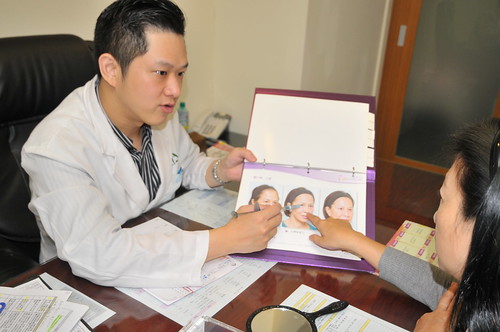 眼袋、淚溝怎消除？台北采醫漾麗診所談眼袋整型手術 (3)