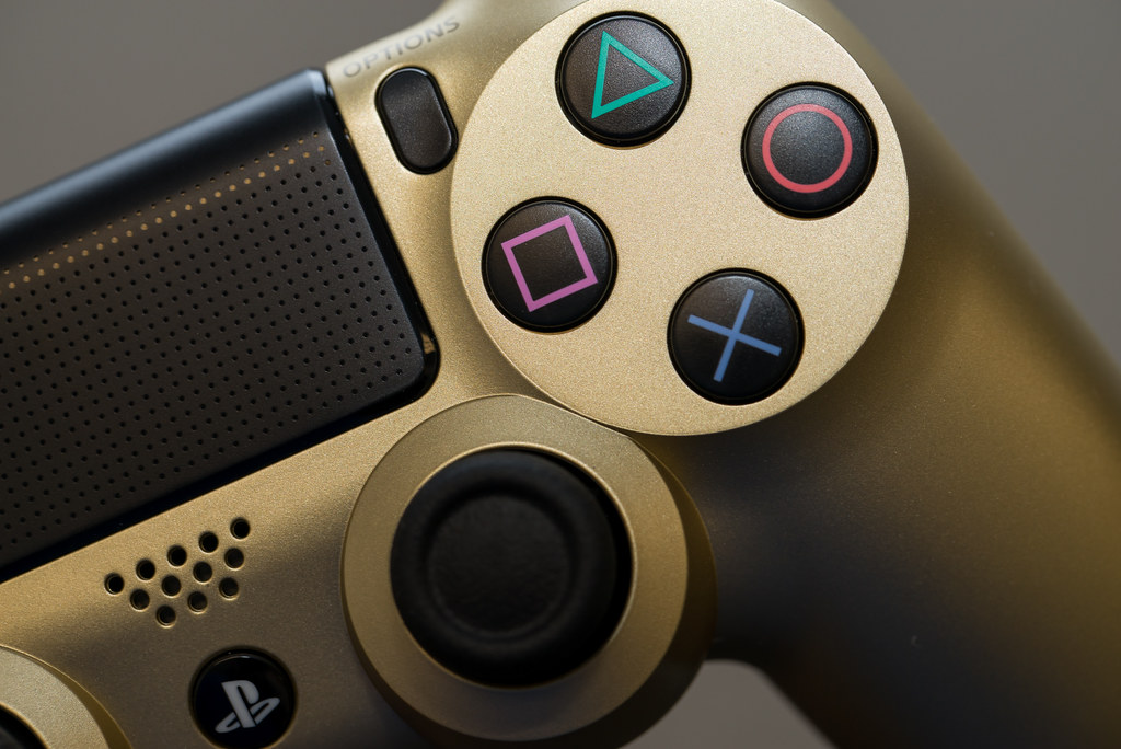 Limited Edition Gold PS4