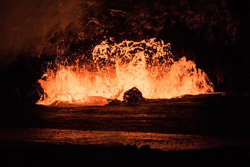 halemaumau jagger museum kilauea lava nikon 1000 1000mm f11 mirrorlens hawaii volcano volcanoes nationalpark