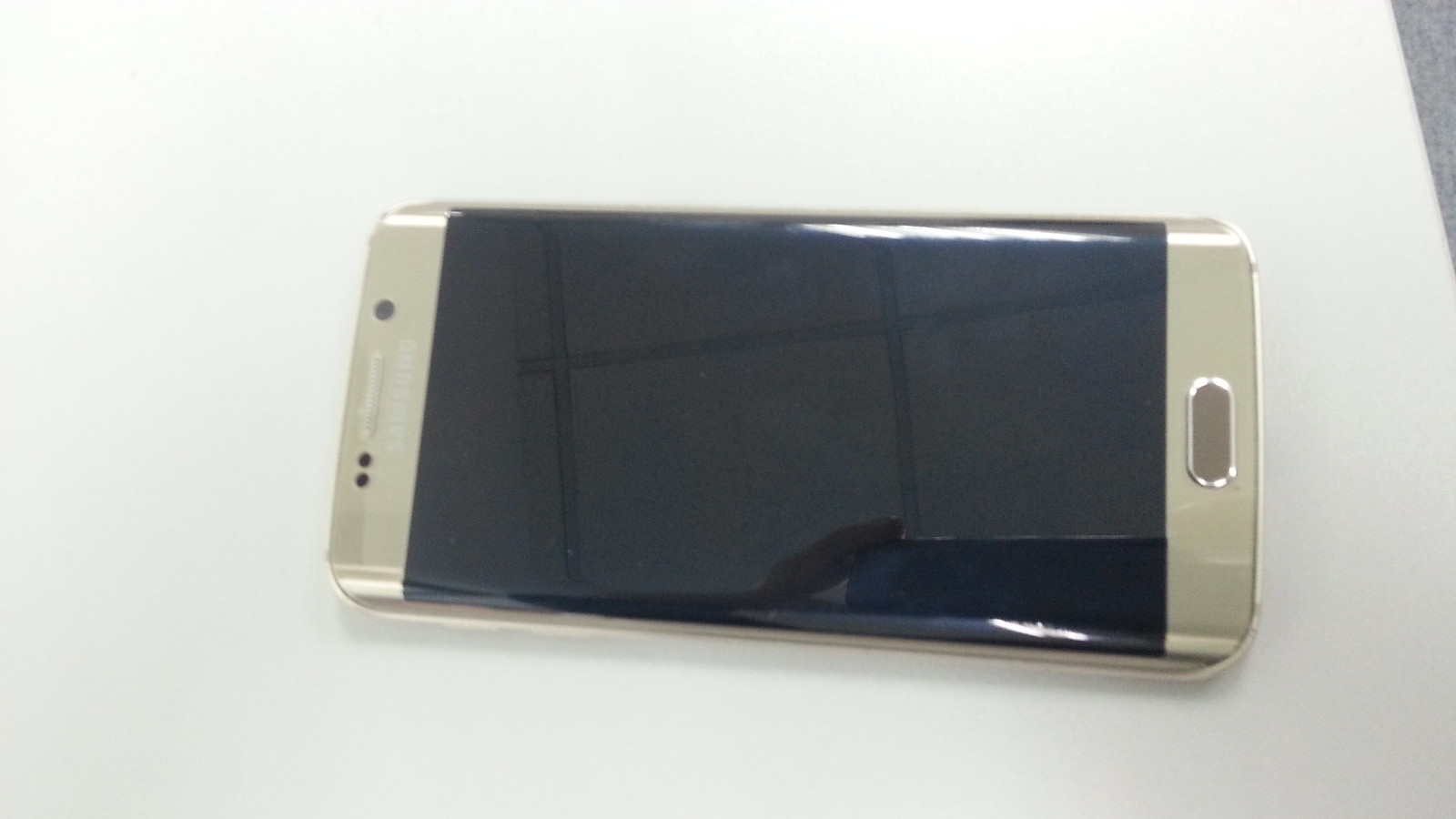 Samsung Galaxy S6 Edge GOLD - 64GB hàng QT MỸ 99% full box. - 1