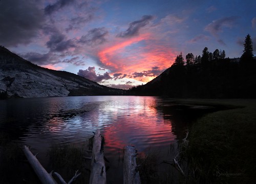 california sunset lake mountains hiking hike sierra backpacking yosemite wilderness sierranevada mercedlake