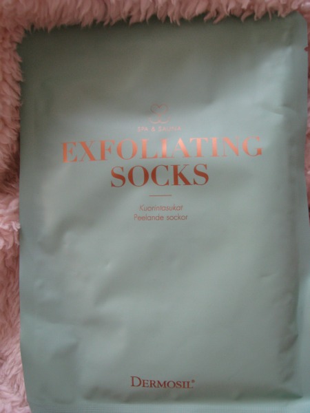 exfoliaiting socks1
