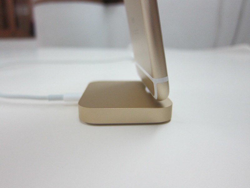 Apple iPhone Lightning Dock (Gold) - With iPhone 6 Plus (Gold) - Side