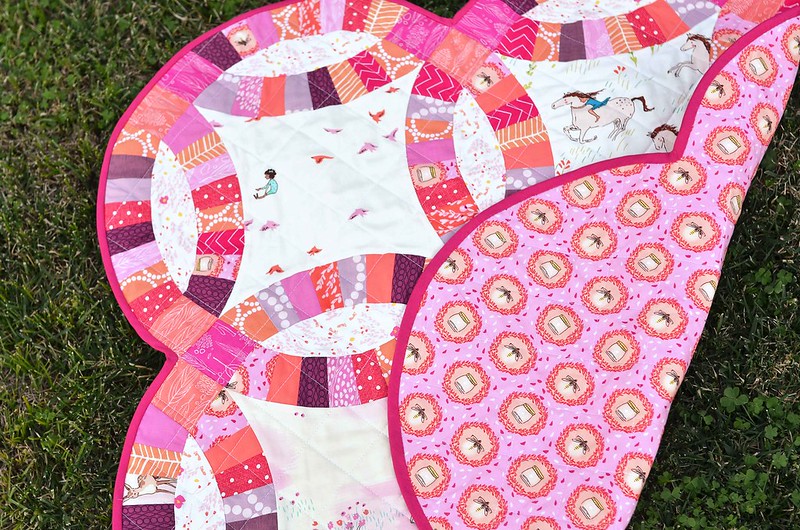 wee wander double wedding ring baby quilt