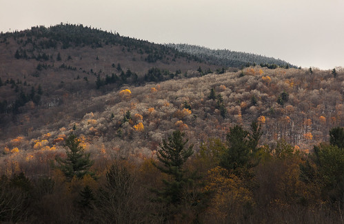 autumn landscape vermont sunrise mountains light trees foliage fall orange snow huntington unitedstates us