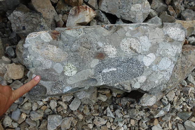 Conglomerate at misnamed Woody Pass