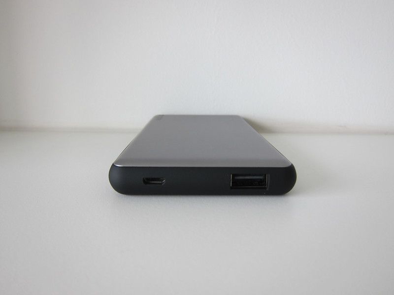 Mophie Powerstation Plus 2016 (6,000mAh) - MicroUSB Port, USB Port