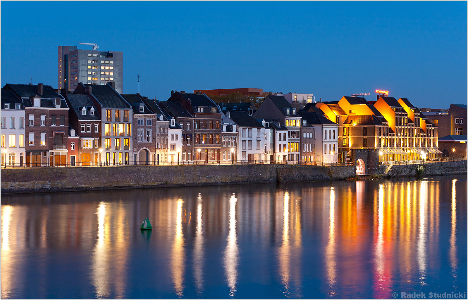 Maastricht nocą
