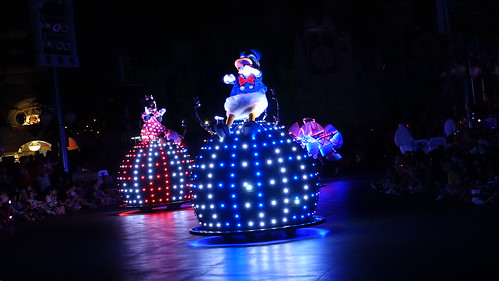 Disneyland Paint the Night Parade