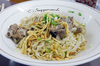 Yangon 999 Shan Noodles - With Streamed Pork Ribs