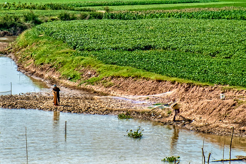 winter people nature river cambodia southeastasia outdoor kh 1855mm biketouring kampuchea kandal កម្ពុជា fujifilmxe1 xf1855mm fujinonxf1855mmf284 leukdaek