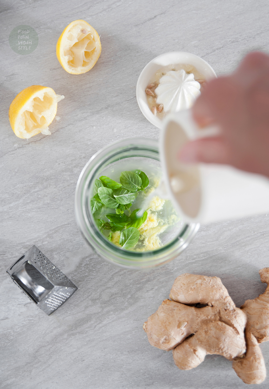 Refreshing lemonade with mint and ginger