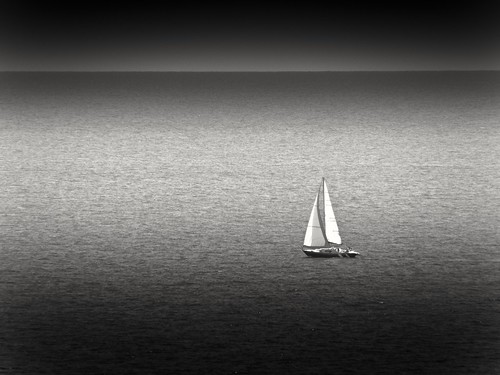 sunset sea blackandwhite blancoynegro beach botes sailing playa sailboats velero oropesadelmar comunidadvalenciana marinador bonsailara1