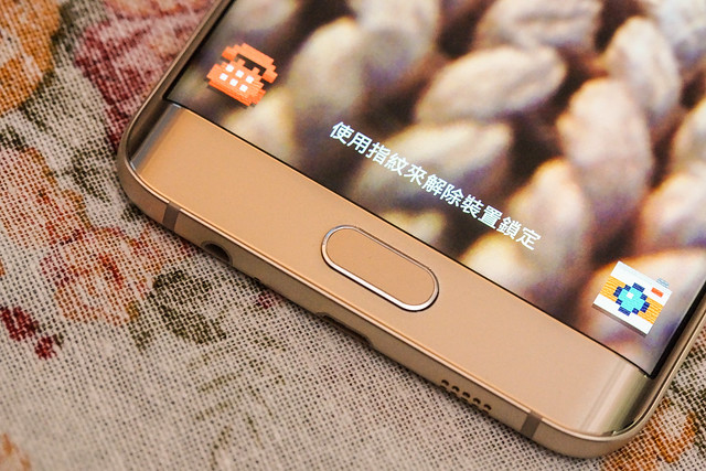 天啊，我把手機變大了!!! 金色 Samsung Galaxy S6 plus 帶去沖繩開測!!! 