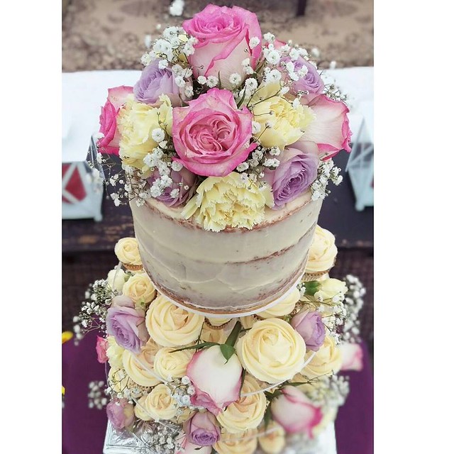 Floral cake by Cupcakes & Candles