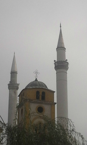 mosque xhamia church kisha ortodokse orthodox muslimane ferizaj diversity kosove vjeshte 2016 diversiteti shqiptare albanian