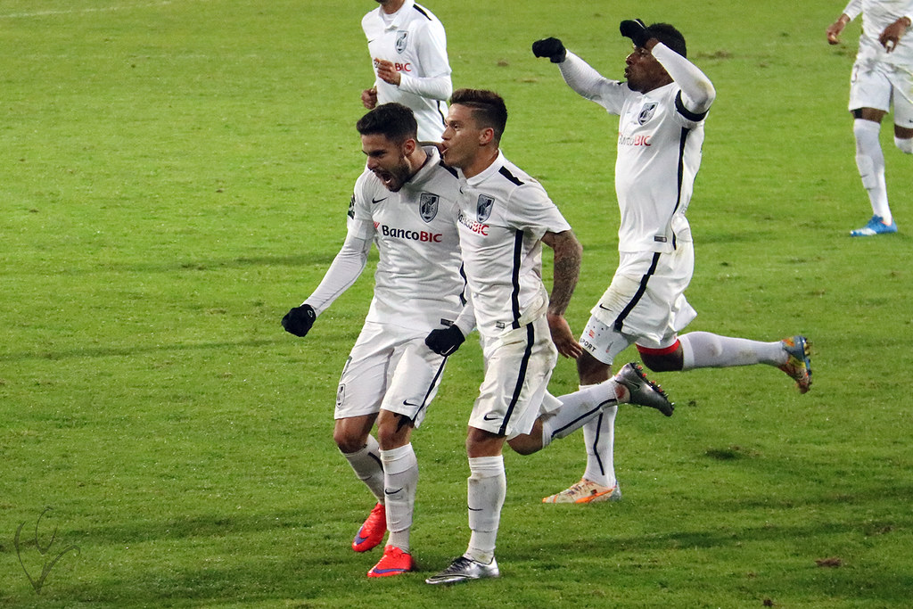 Vitória SC 3-4 Marítimo