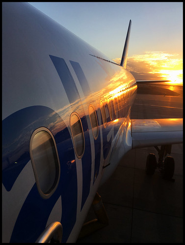 allegiant airlines plane flight fly arizona phoenix mesa gilbert airport sunrise
