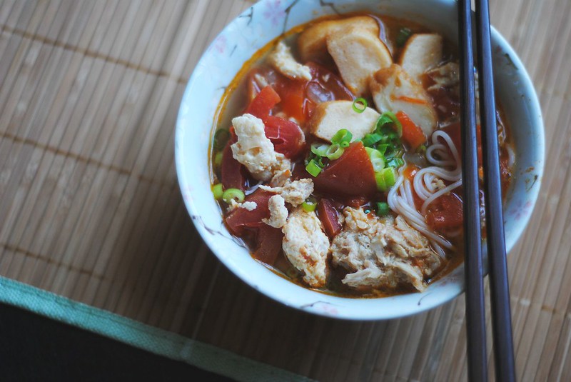 bún riêu - vietnamese seafood noodle soup