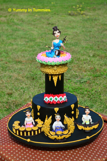 Rhythm of Thailand Cake by Parichat Pappas of Yummy In Tummies.อร่อยลงพุง