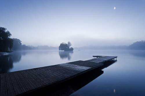 blue mist lake fog sunrise dawn still pond jetty hampshire calm tranquil bluemoon petersfield petersfieldlake sonya7r petersfieldheathpond langstonejoe
