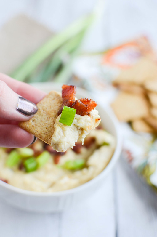 Crockpot Bacon Swiss Dip - delicious cheesy dip that's perfect for your next party! 