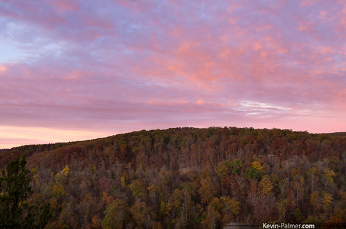 morning pink autumn trees fall clouds forest sunrise dawn early october colorful foliage arkansas ozarks bostonmountains hawksbillcrag whitakerpoint tamron1750mmf28 upperbuffalowilderness