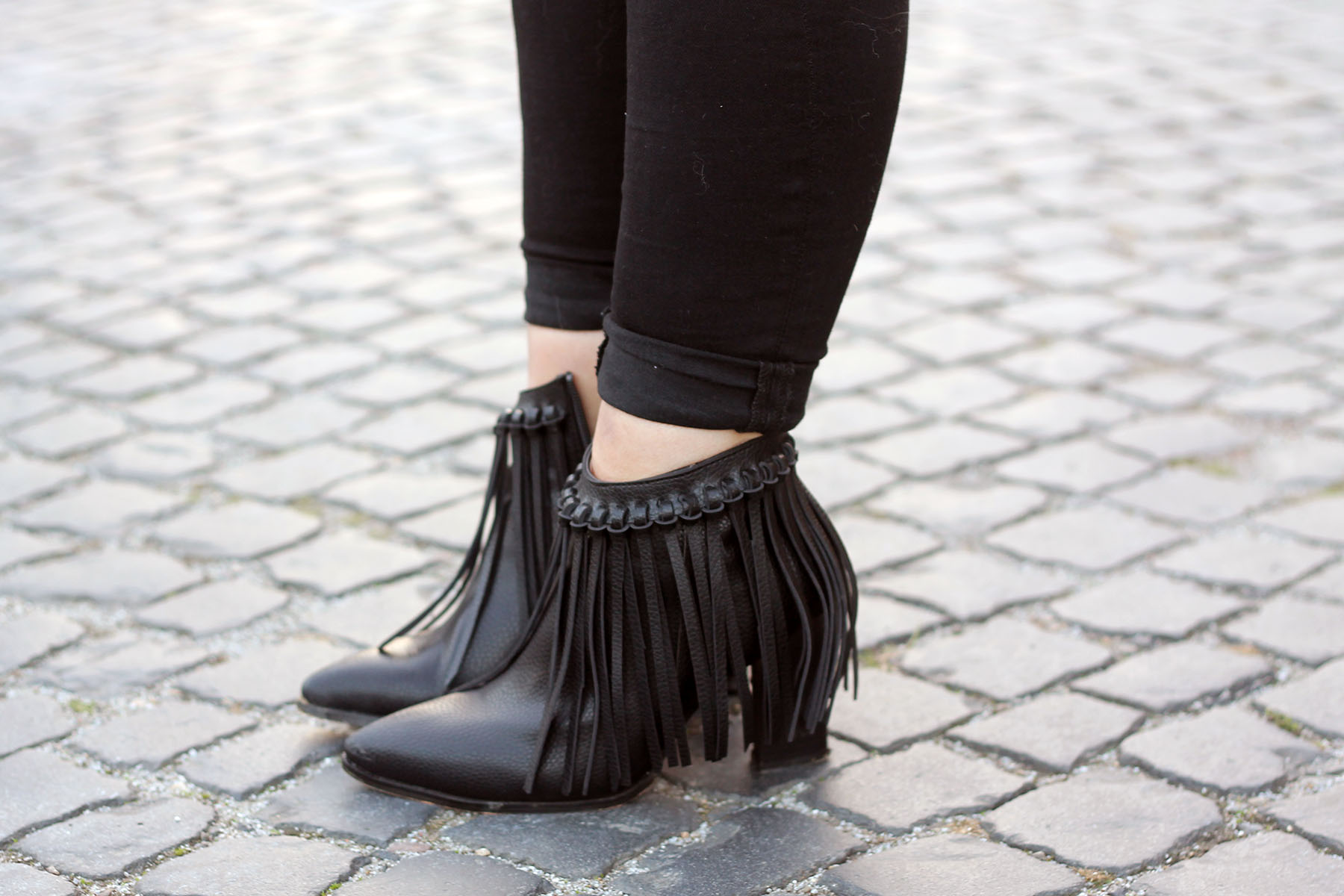 outfit-fransenboots-stiefeletten-sam-edelmann-fashionblog-modeblog-trend