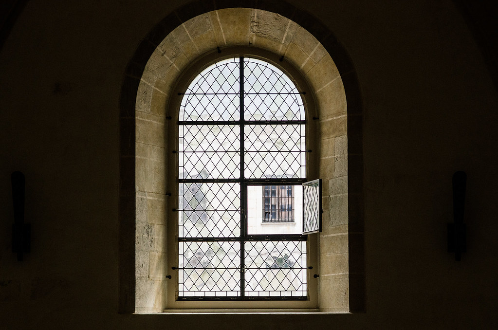 À l'abbaye de Clairvaux, tourisme carcéral - Architecture romane