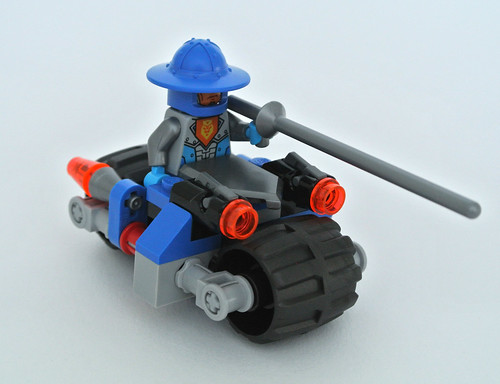 LEGO 30371 Knight's Cycle | Brickset