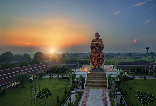 morning sun statue sunrise landscape thailand temple dawn buddha buddhist warmth serene wat pathumthani aeroscape watchonlaprathan