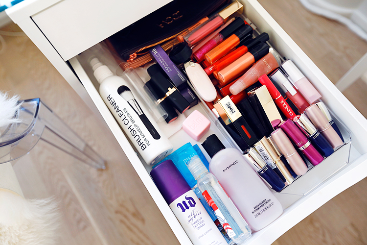 my makeup storage - Mariannan